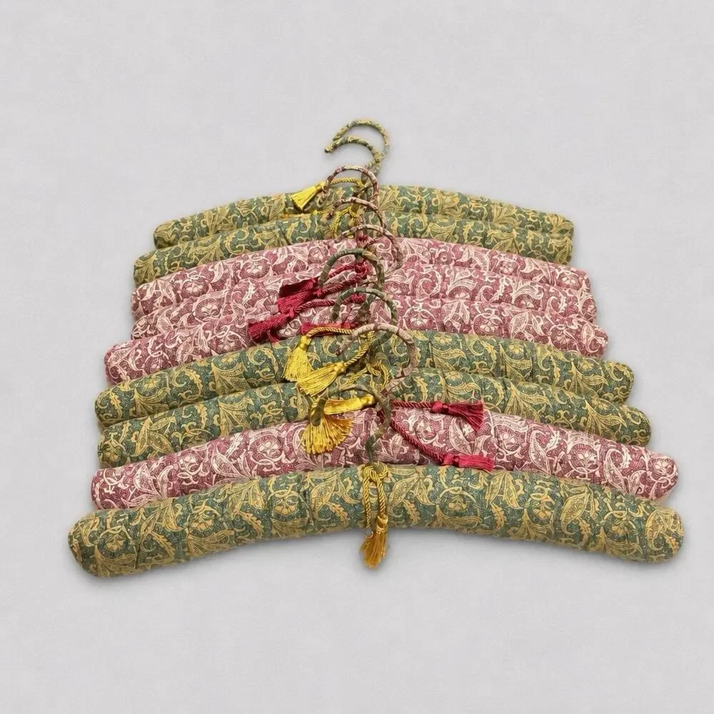 Vintage Hangers Pais With Tassels Frech Floral Design Padded Set of 9 Green/Red